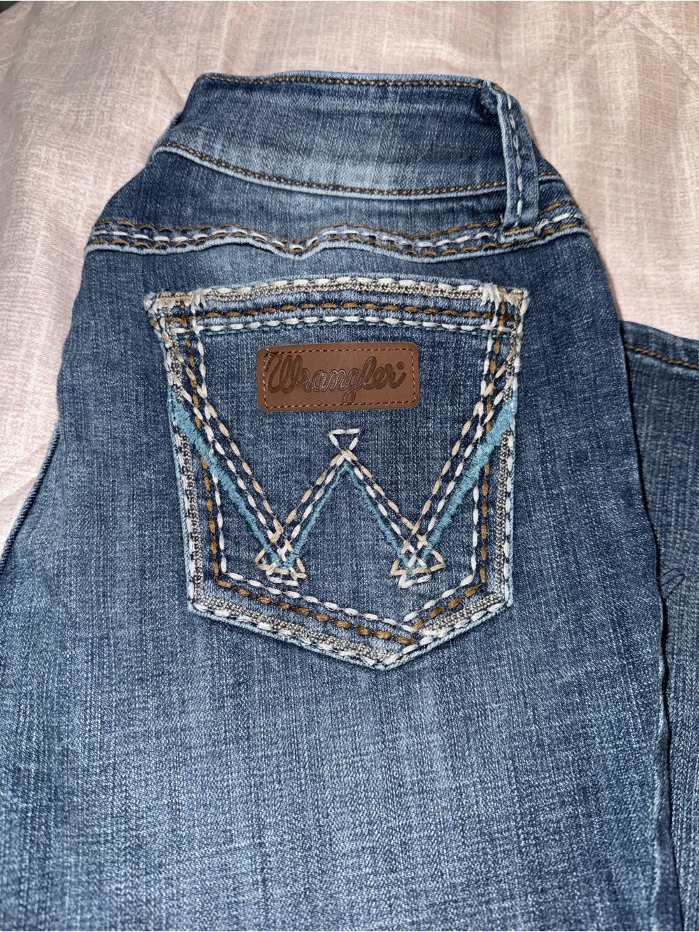 Wrangler Women's Dark Blue Bootcut Jeans with Embroidered Back Pockets - Picture 8 of 8